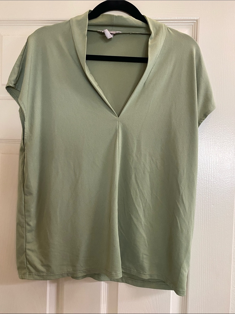 H&M Light Sage V-Neck Short Sleeve Blouse